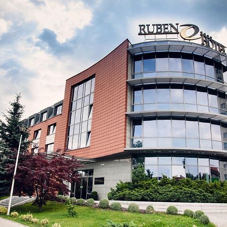 Ruben Hotel Zielona Gora ภายนอก รูปภาพ