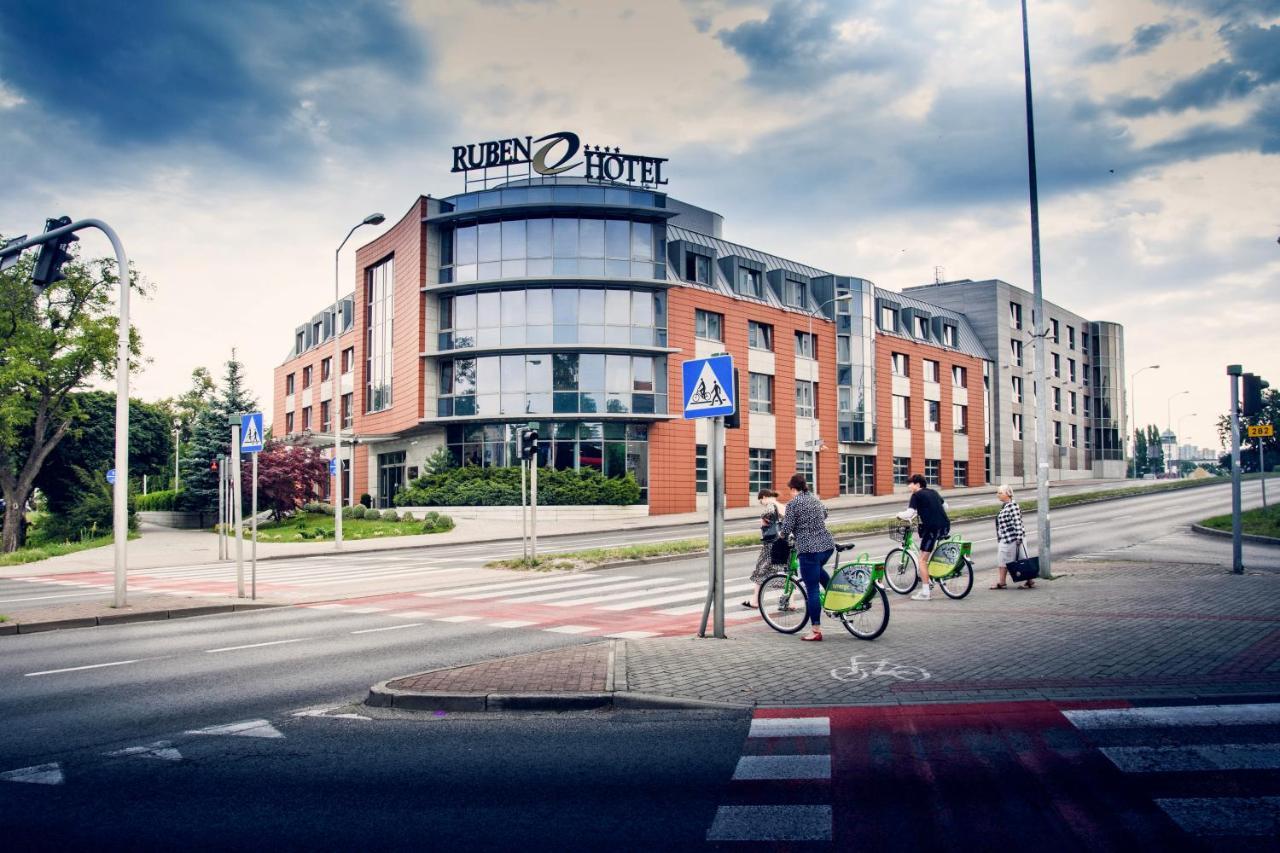 Ruben Hotel Zielona Gora ภายนอก รูปภาพ